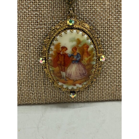 Vintage Victorian Cameo Style Necklace & Earring Set With Romantic Scene & Gold - Picture 11 of 14